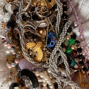 Craft jewelry lot